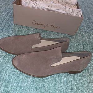 Crown vintage flats